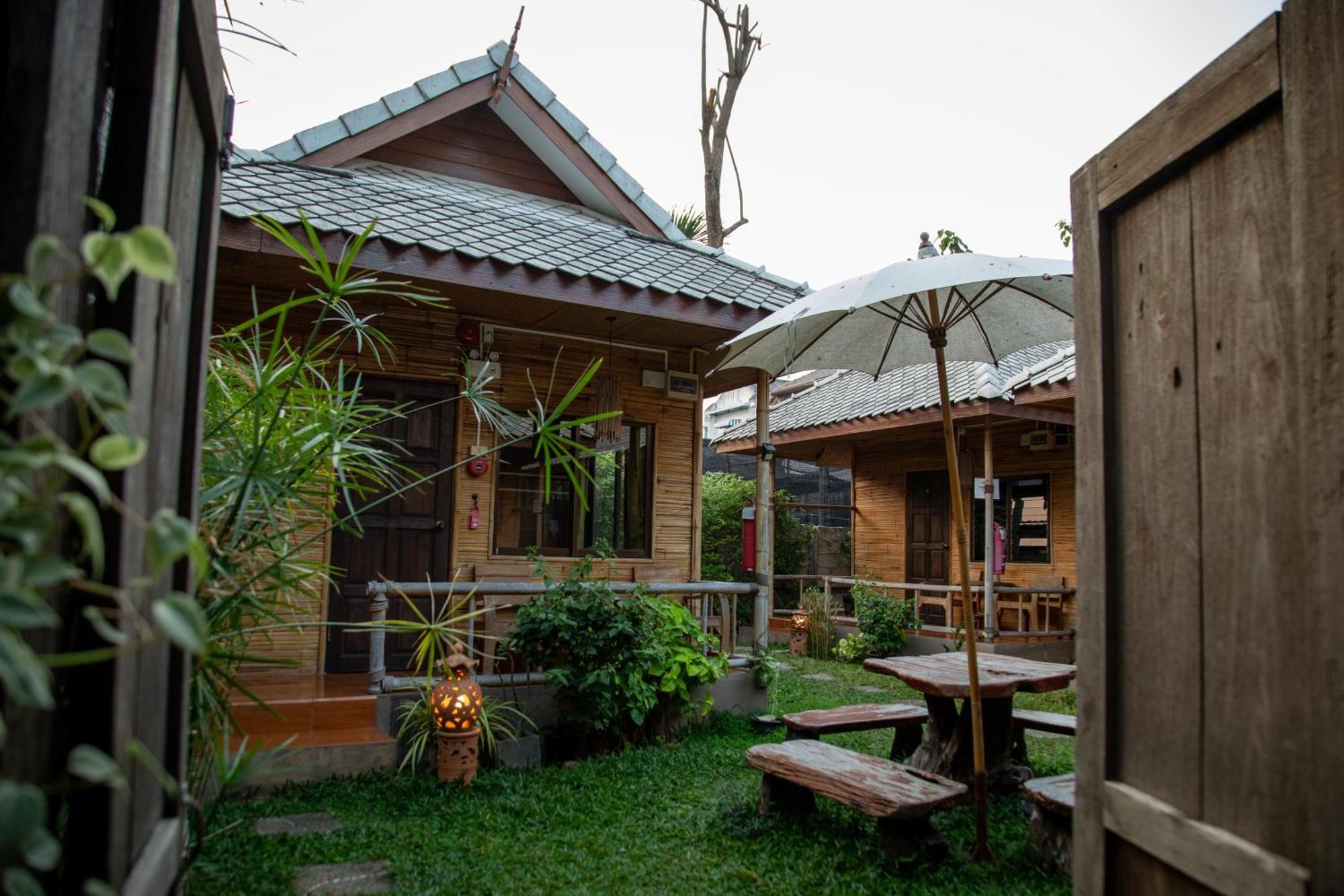 Boutique Hotel & Restaurant, Jaidee Bamboo Huts Chiang Mai Zewnętrze zdjęcie