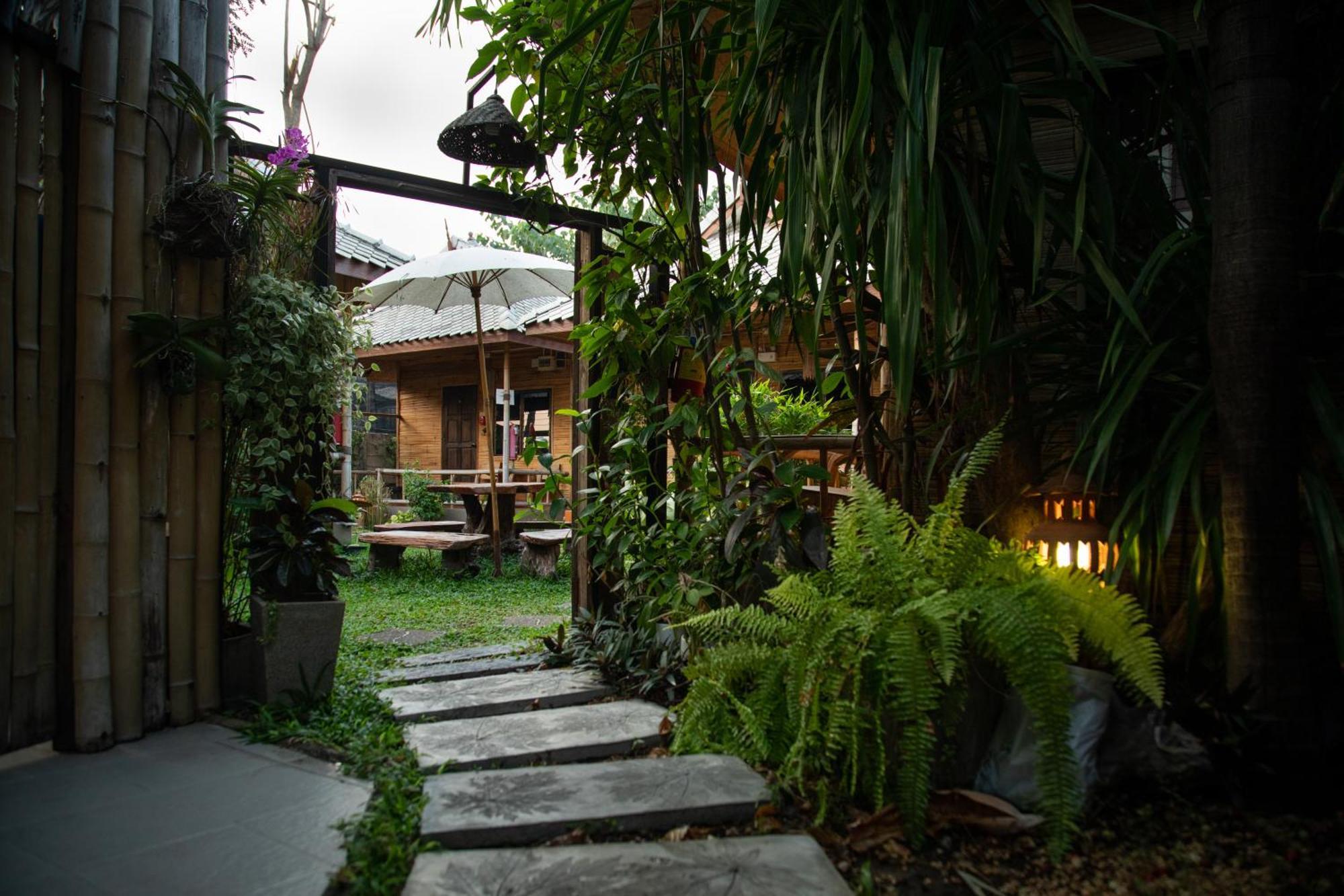 Boutique Hotel & Restaurant, Jaidee Bamboo Huts Chiang Mai Zewnętrze zdjęcie
